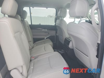 Zdjęcie 11 z 14 samochodu: 2024 JEEP WAGONEER SERIES I VIN:1C4SJVAP1RS101029 - miniatura