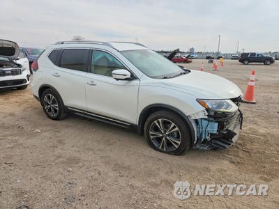 Czwarte zdjęcie samochodu z boku: 2018 NISSAN ROGUE S VIN:5N1AT2MT4JC838782 - miniatura