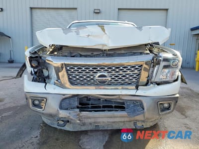 Piąte zdjęcie samochodu w środku: 2018 NISS TITAN XD S VIN:1N6AA1F44JN520558 - miniatura