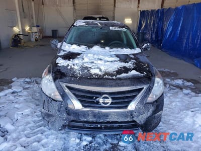 Piąte zdjęcie samochodu w środku: 2019 NISSAN VERSA S VIN:3N1CN7AP7KL804811 - miniatura