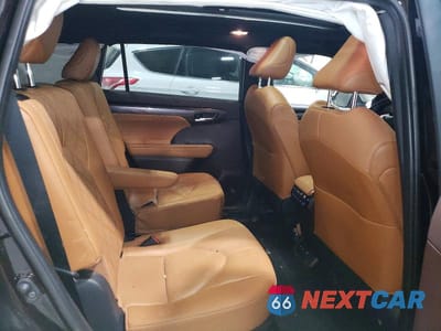Zdjęcie 11 z 13 samochodu: 2021 TOYOTA HIGHLANDER HYBRID PLATINUM VIN:5TDEBRCH6MS063578 - miniatura
