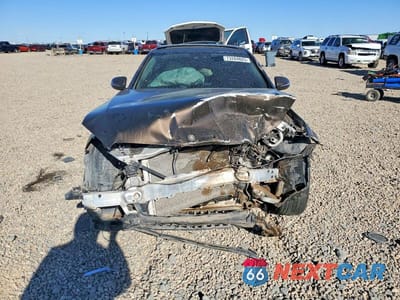 Piąte zdjęcie samochodu w środku: 2016 MERCEDES-BENZ C 300 4MATIC VIN:55SWF4KB2GU117006 - miniatura