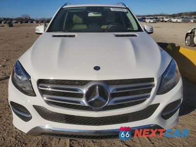 Piąte zdjęcie samochodu w środku: 2017 MERCEDES-BENZ GLE 350 4MATIC VIN:4JGDA5HB7HA836746 - miniatura