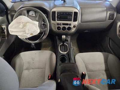 Zdjęcie 8 z 14 samochodu: 2006 FORD ESCAPE XLT VIN:1FMYU93156KA12850 - miniatura