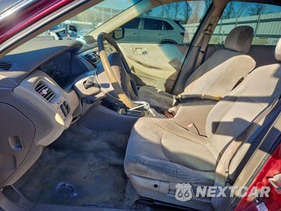 Zdjęcie 7 z 14 samochodu: 2002 HONDA ACCORD SE VIN:1HGCG567X2A061798 - miniatura