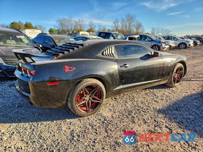 Trzecie zdjęcie samochodu z tyłu: 2013 CHEVROLET CAMARO LT VIN:2G1FC1E39D9209817 - miniatura