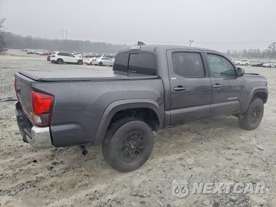Trzecie zdjęcie samochodu z tyłu: 2021 TOYOTA TACOMA DOUBLE CAB VIN:3TMAZ5CNXMM157620 - miniatura