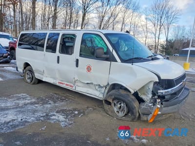 Czwarte zdjęcie samochodu z boku: 2024 CHEVROLET EXPRESS G3500 LT VIN:1GAZGPF71R1225978 - miniatura