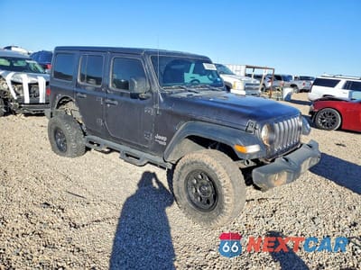 Czwarte zdjęcie samochodu z boku: 2020 JEEP WRANGLER UNLIMITED SPORT VIN:1C4HJXDN1LW225348 - miniatura