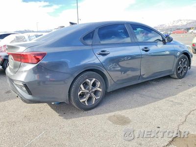 Trzecie zdjęcie samochodu z tyłu: 2020 KIA FORTE FE VIN:3KPF24AD1LE166245 - miniatura