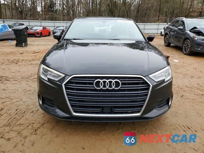 Piąte zdjęcie samochodu w środku: 2018 AUDI A3 PREMIUM VIN:WAUAUGFF8J1025900 - miniatura