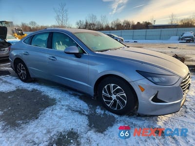 Czwarte zdjęcie samochodu z boku: 2023 HYUNDAI SONATA HYBRID VIN:KMHL24JJ2PA059217 - miniatura