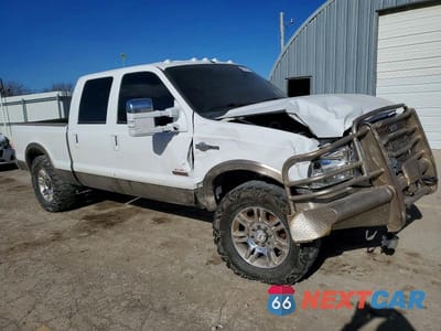 Czwarte zdjęcie samochodu z boku: 2005 FORD F250 SUPER DUTY VIN:1FTSW21P65EA77688 - miniatura