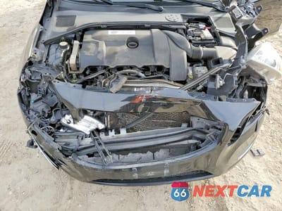 Zdjęcie 11 z 11 samochodu: 2012 VOLVO S60 T6 VIN:YV1902FH3C2129935 - miniatura