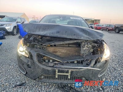 Piąte zdjęcie samochodu w środku: 2013 VOLVO S60 T5 VIN:YV1612FH4D1212667 - miniatura