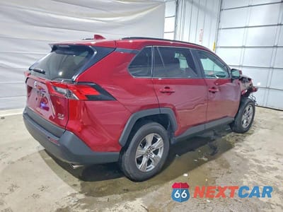 Trzecie zdjęcie samochodu z tyłu: 2025 TOYOTA RAV4 XLE VIN:2T3P1RFV1SW590761 - miniatura