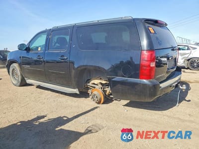 Drugie zdjęcie samochodu z przodu: 2013 CHEVROLET SUBURBAN C1500 LT VIN:1GNSCJE0XDR266780 - miniatura