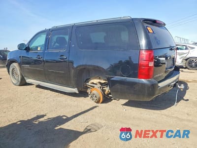 Drugie zdjęcie samochodu z przodu: 2013 CHEVROLET SUBURBAN C1500 LT VIN:1GNSCJE0XDR266780 - miniatura