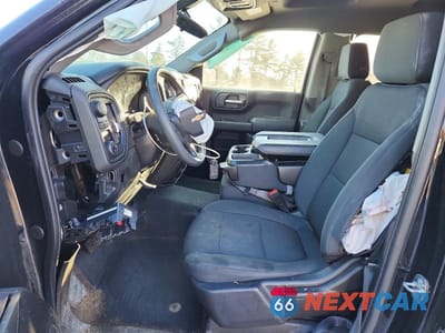 Zdjęcie 7 z 11 samochodu: 2021 CHEVROLET SILVERADO K1500 CUSTOM VIN:1GCRYBEH5MZ104298 - miniatura