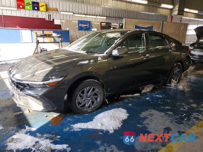 2025 HYUNDAI ELANTRA BLUE KMHLM4DJ0SU164478 - główne zdjęcie licytacji z USA - miniatura