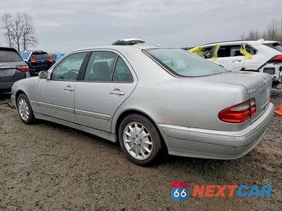 Drugie zdjęcie samochodu z przodu: 2000 MERCEDES-BENZ E 320 VIN:WDBJF65J3YB030230 - miniatura