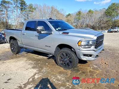 Czwarte zdjęcie samochodu z boku: 2024 RAM 2500 BIG HORN VIN:3C6UR5DJ5RG306635 - miniatura