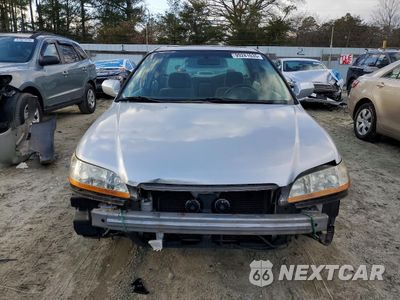 Piąte zdjęcie samochodu w środku: 2002 HONDA ACCORD EX VIN:1HGCG66842A003362 - miniatura