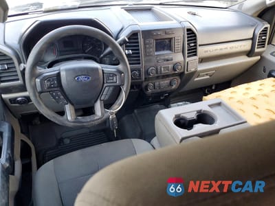Zdjęcie 8 z 12 samochodu: 2020 FORD F350 SUPER DUTY VIN:1FT8W3DT9LEE98102 - miniatura