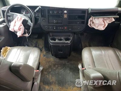 Zdjęcie 8 z 13 samochodu: 2017 CHEVROLET EXPRESS G2500 LS VIN:1GAWGEFG8H1288078 - miniatura