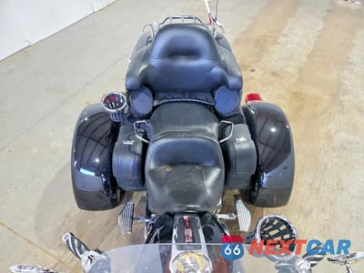 Piąte zdjęcie samochodu w środku: 2024 HARLEY-DAVIDSON FLHTCUTG VIN:1HD1MAF10RB853819 - miniatura