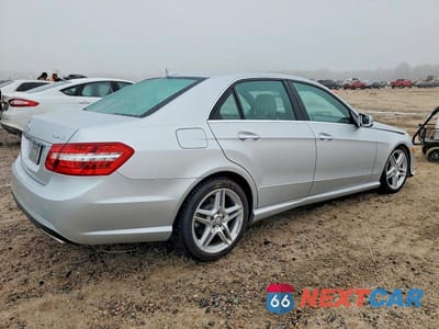 Trzecie zdjęcie samochodu z tyłu: 2011 MERCEDES-BENZ E 350 4MATIC VIN:WDDHF8HB6BA363508 - miniatura
