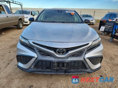 Piąte zdjęcie samochodu w środku: 2021 TOYOTA CAMRY SE VIN:4T1T11AK8MU481061 - miniatura