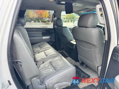 Zdjęcie 6 z 15 samochodu: 2008 TOYOTA SEQUOIA SR5 VIN:5TDBY64A78S023551 - miniatura