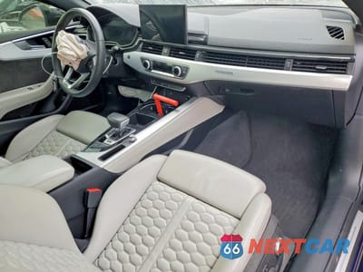 Zdjęcie 8 z 12 samochodu: 2021 AUDI RS5 VIN:WUARWAF54MA904516 - miniatura