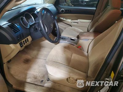 Zdjęcie 7 z 12 samochodu: 2011 TOYOTA TACOMA DOUBLE CAB VIN:3TMLU4ENXBM064608 - miniatura
