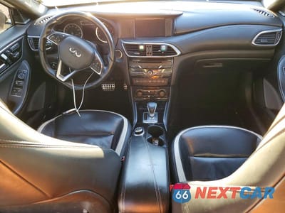Zdjęcie 8 z 12 samochodu: 2017 INFINITI QX30 VIN:SJKCH5CP5HA028343 - miniatura