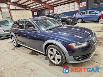 Czwarte zdjęcie samochodu z boku: 2016 AUDI A4 ALLROAD PREMIUM PLUS VIN:WA1UFAFL1GA015189 - miniatura