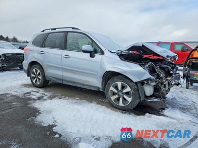 Czwarte zdjęcie samochodu z boku: 2017 SUBARU FORESTER 2.5I PREMIUM VIN:JF2SJAEC0HH497936 - miniatura