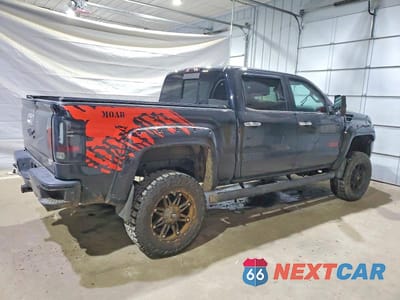 Trzecie zdjęcie samochodu z tyłu: 2017 GMC SIERRA K1500 SLT VIN:3GTU2NEC8HG158301 - miniatura