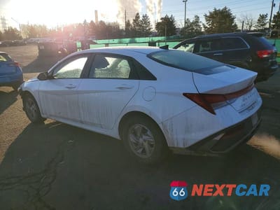 Drugie zdjęcie samochodu z przodu: 2024 HYUNDAI ELANTRA SE VIN:KMHLL4DGXRU828030 - miniatura