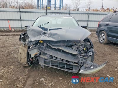 Piąte zdjęcie samochodu w środku: 2015 FORD FOCUS SE VIN:1FADP3K24FL282217 - miniatura