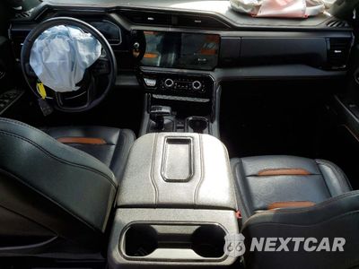 Zdjęcie 8 z 15 samochodu: 2022 GMC SIERRA K1500 AT4 VIN:1GTUUEET7NZ633877 - miniatura