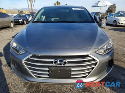 Piąte zdjęcie samochodu w środku: 2017 HYUNDAI ELANTRA SE VIN:KMHD74LF4HU399936 - miniatura