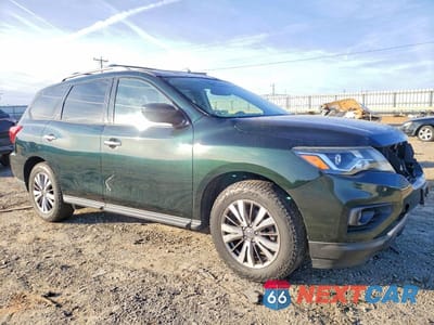 Czwarte zdjęcie samochodu z boku: 2019 NISSAN PATHFINDER S VIN:5N1DR2MM5KC578088 - miniatura