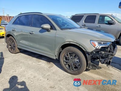 Czwarte zdjęcie samochodu z boku: 2025 AUDI Q3 PREMIUM PLUS S LINE 45 VIN:WA1EECF3XS1095992 - miniatura