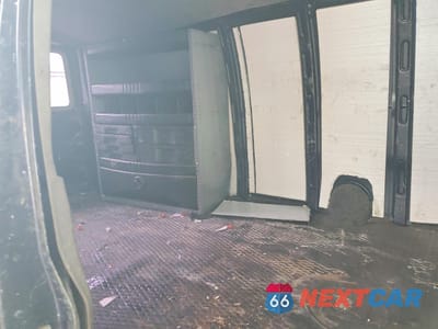 Zdjęcie 10 z 12 samochodu: 2007 GMC SAVANA 1500 UTILITY / SERVICE VAN VIN:1GTFG15X671166268 - miniatura