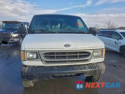 Piąte zdjęcie samochodu w środku: 2000 FORD E250 DELIVERY VAN VIN:1FTNE2427YHA59770 - miniatura