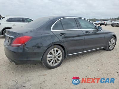 Trzecie zdjęcie samochodu z tyłu: 2019 MERCEDES-BENZ C 300 VIN:55SWF8DB2KU295317 - miniatura