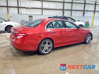 Trzecie zdjęcie samochodu z tyłu: 2017 MERCEDES-BENZ E 300 VIN:WDDZF4JB0HA196739 - miniatura