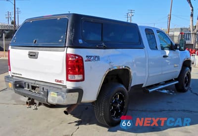Trzecie zdjęcie samochodu z tyłu: 2011 GMC SIERRA K2500 SLE VIN:1GT220CG9BZ350933 - miniatura